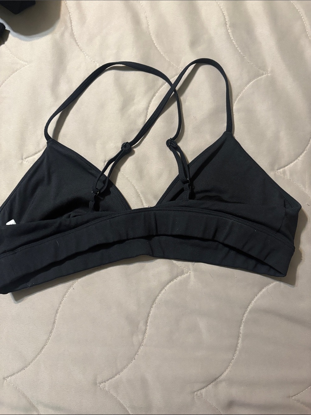 All sports bra - Picture 2 of 3